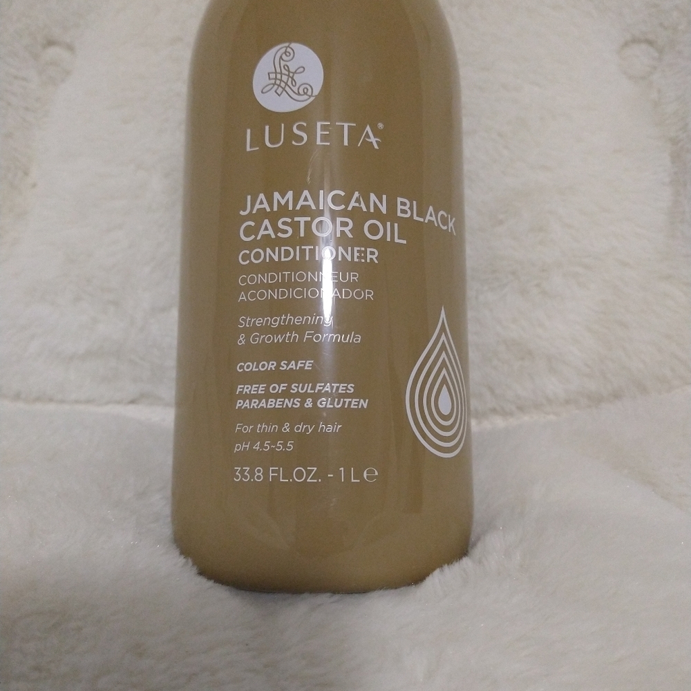Luseta Jamaican Black Castor Oil conditioner